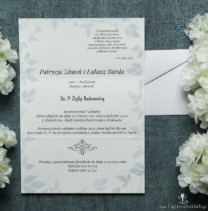 Składane na trzy części kwiatowe zaproszenia ślubne w formacie DL. Kwiaty - chabry (bławatki), ciemnoniebieska kokardka i interesujący motyw ozdobny. ZAP-95-08