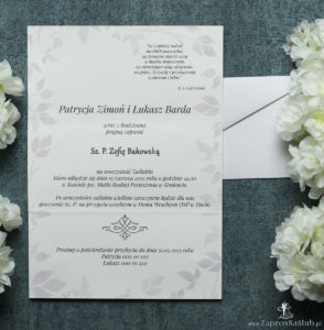 Składane na trzy części kwiatowe zaproszenia ślubne w formacie DL. Kwiaty bzu, różowa kokardka i interesujący motyw ozdobny. ZAP-95-21