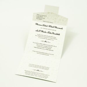 Zaproszenia z zielono-białym motywem roślinnym w kształcie koperty. ZAP-15-05