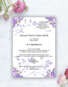 Unikatowe zaproszenia ślubne z kwiatami. Fioletowo-zielone kwiaty i wstążka w pistacjowym kolorze. ZAP-93-04