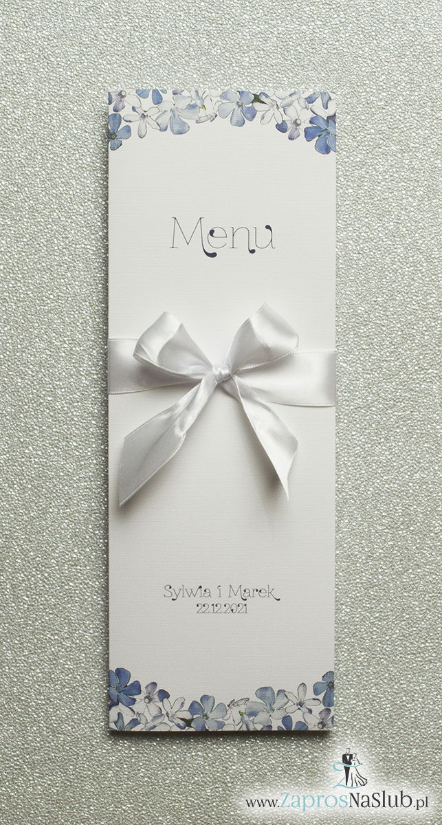 MEN-110 Kwiatowe menu weselne - składane na pół menu z niebiesko-białymi kwiatami oraz białą wstążką - Zaproszenia ślubne na ślub