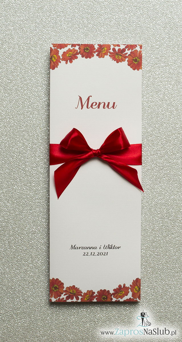 Kwiatowe menu weselne – składane na pół menu z kwiatami gerbera oraz czerwoną wstążką - ZaprosNaSlub