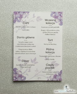Kwiatowe menu weselne - składane na pół menu z kwiatami bzu oraz różową wstążką