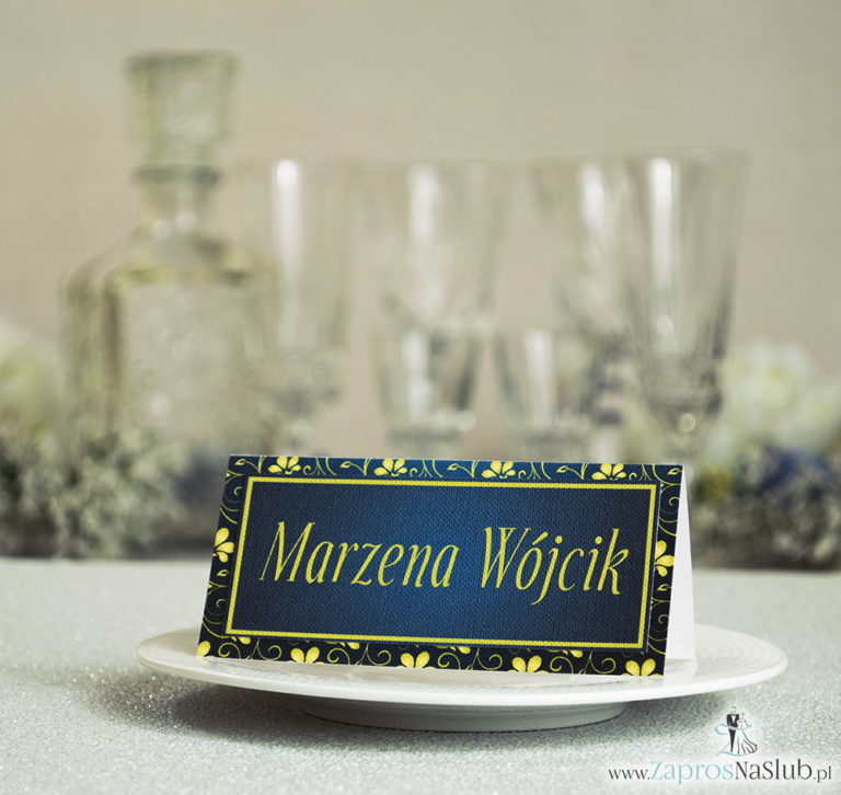 WIN-2301 Eleganckie winietki ślubne z żółto-zielonym ornamentem roślinnym, umieszczonym pod naklejonym motywem tekstowym - Zaproszenia ślubne na ślub