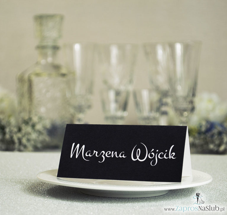 Czarno-białe winietki ślubne - składane na pół winietki pasujące do czarno-białych zaproszeń ślubnych z motywem zaręczynowym v1
