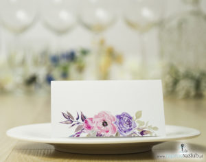 Modne winietki ślubne kwiatowe. Papier eko, w połączeniu z kredowym, pięknymi kwiatami i modną czcionką ozdobną, WIN-10009