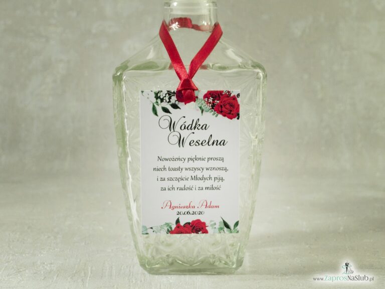 Kwiatowa zawieszka na alkohol z motywem czerwonych róż z zielonymi liśćmi oraz białych maków. ZAW-38-01-2 - ZaprosNaSlub
