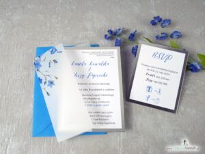 Eleganckie kwiatowe zaproszenie ślubne na kalce oraz srebrnym papierze z kwiatami dzwonków. ZAP-124
