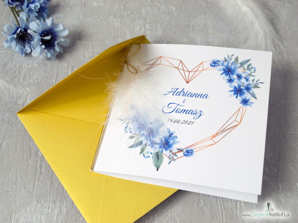 Zaproszenia na ślub geometryczne z piórkiem i złotą kopertą z niebieskimi kwiatami ZAP-41-22