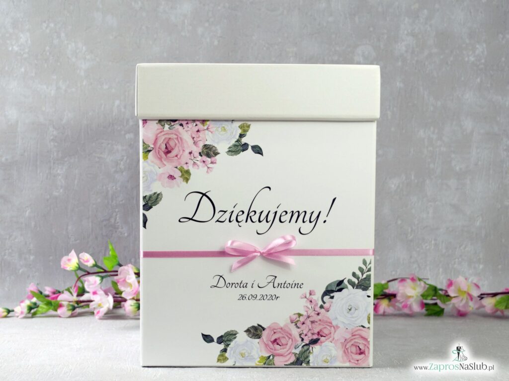 Pudełko na koperty z różowymi i białymi kwiatami PNK-41-12