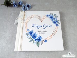 Księga gości z niebieskimi kwiatami i geometrycznym sercem oraz piórkiem KSG-41-22