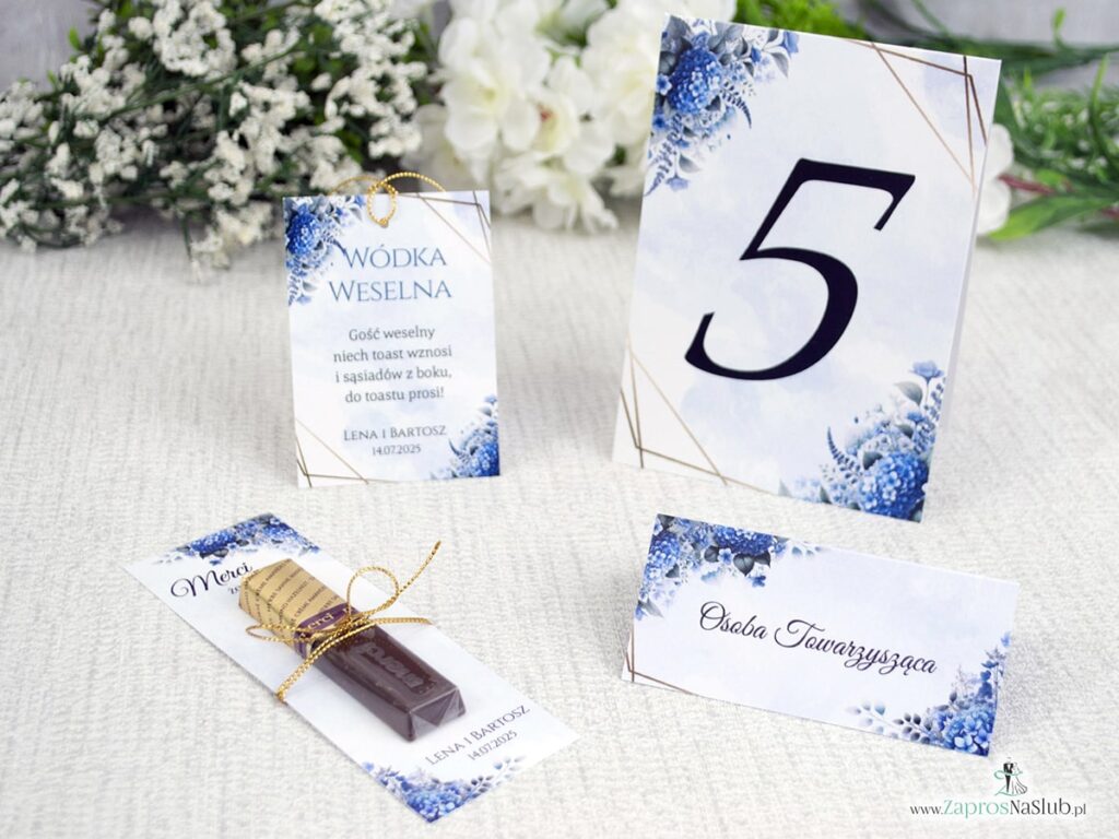 Zaproszenie ślubne z niebieskimi kwiatami hortensji i złotymi liniami ZAP-41-75